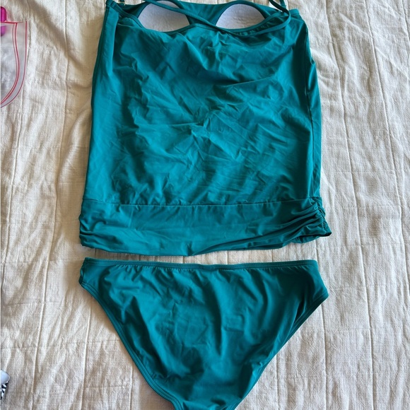 Teal Tankini Swimsuit Set - Picture 2 of 5